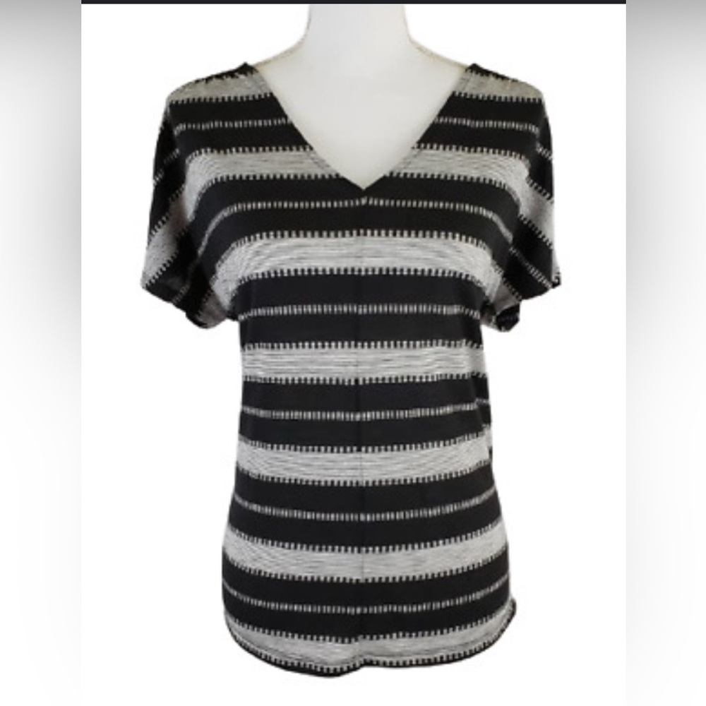 black and white stripe strap back tee!